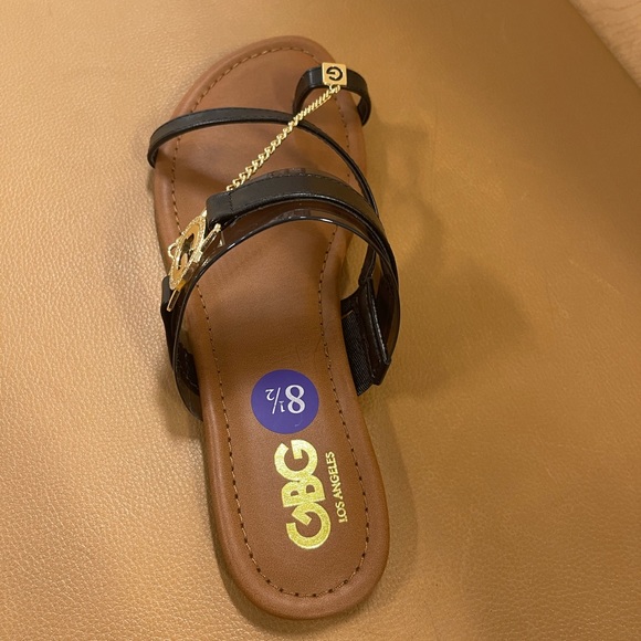 Guess Ladies Ring Toe Sandals - Picture 3 of 4